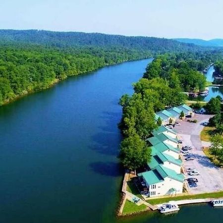 Perfect Lake Retreat Hot Springs Exterior photo